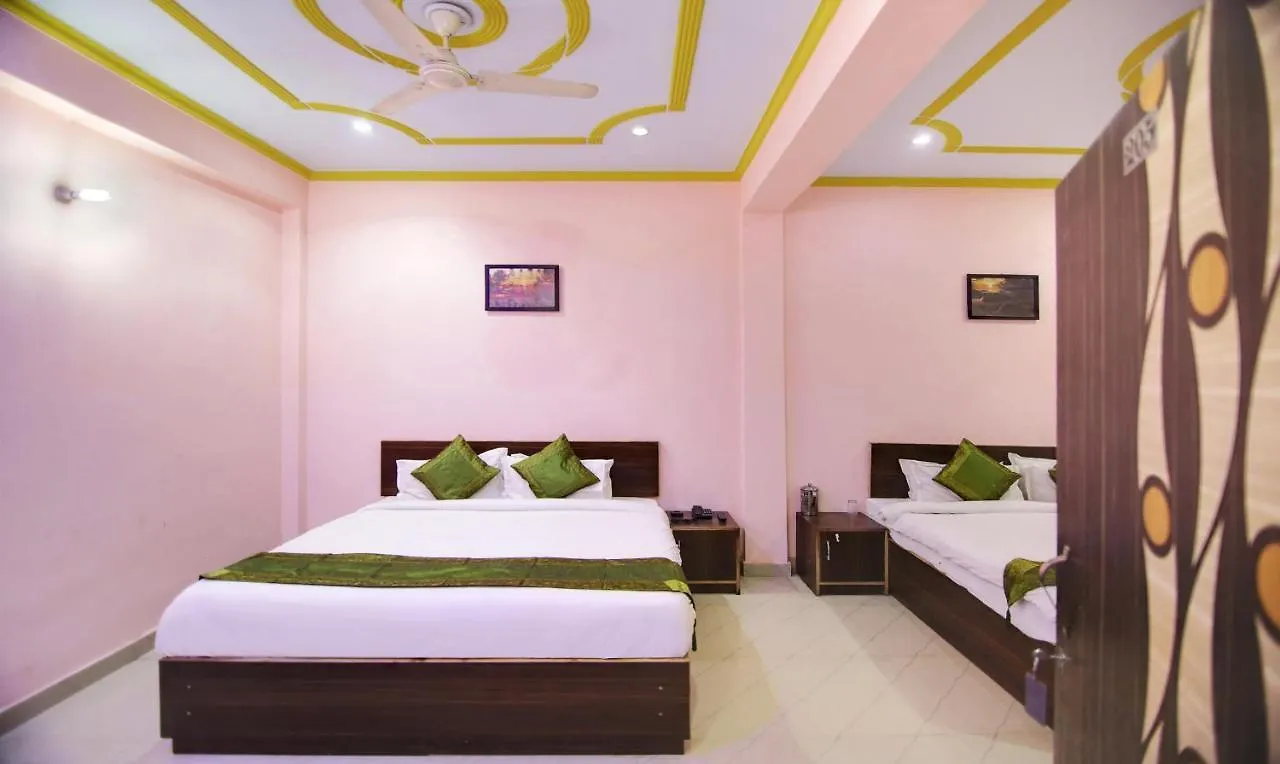 Treebo Trip Banshi Hotel Agra  India